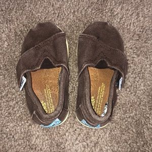 Brown Canvas TOMS